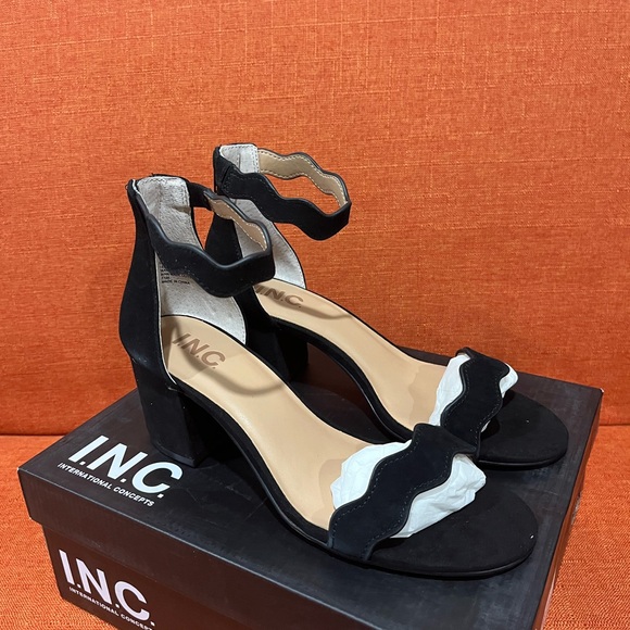 INC International Concepts Black Heeled Shoe - Picture 3 of 5